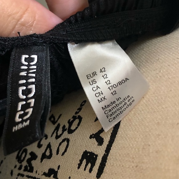 H&M Black Jumpsuit- size 12- $20 - Picture 9 of 9